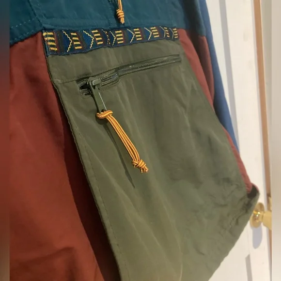 L.L. Bean- Women's Mountain Classic Anorak, Multi-Color, S Reg - Picture 5 of 7